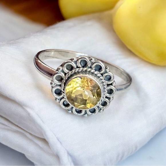 Floral Citrine Sterling Silver Ring (9.75) - Picture 8 of 15